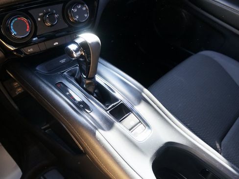 Used 2022 Honda HR-V Sport image 25