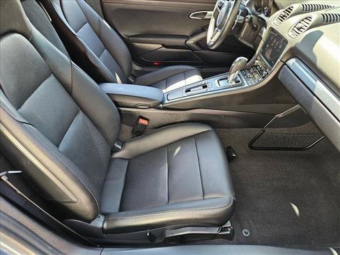 Used 2025 Porsche 718 Boxster RWD image 15
