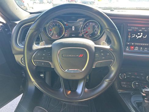 Used 2018 Dodge Challenger R/T w/ Driver Convenience Group RWD image 18