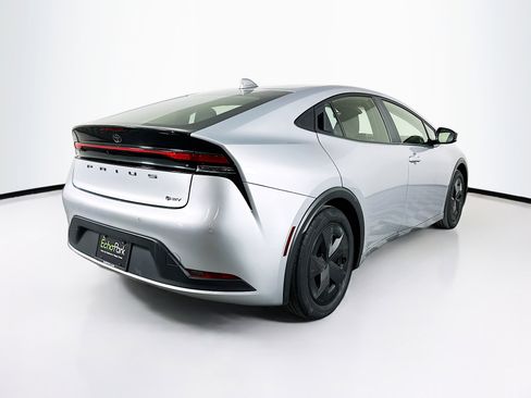 Used 2024 Toyota Prius LE image 9