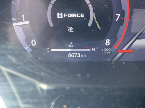 Used 2025 Toyota Tacoma TRD Sport w/ TRD Sport Premium Package image 6