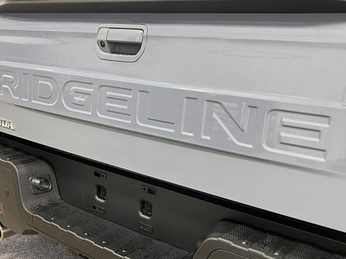 New 2026 Honda Ridgeline Black Edition image 6
