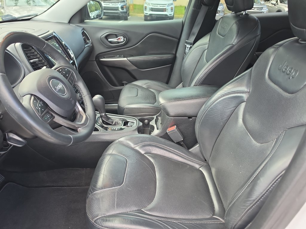 Used 2019 Jeep Cherokee Limited FWD image 18