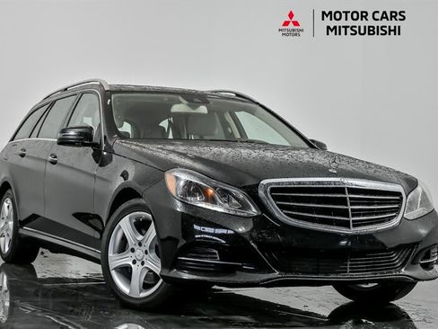 Used 2016 Mercedes-Benz E 350 4MATIC Wagon w/ Premium Package image 1