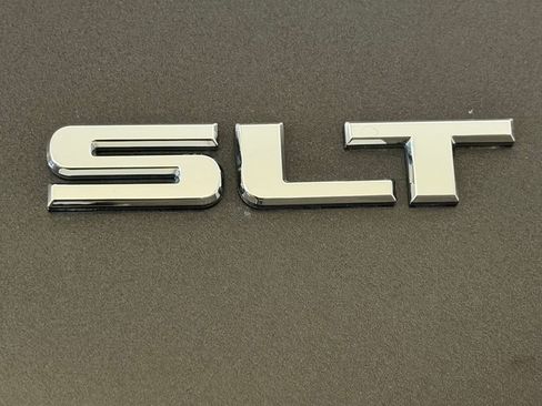 Used 2015 GMC Acadia SLT w/ Open Road Package AWD/4WD image 29