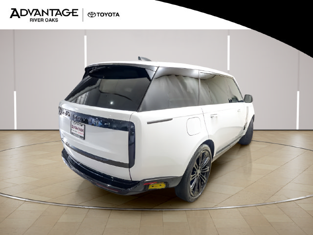 Used 2025 Land Rover Range Rover Long Wheelbase SE AWD/4WD image 7
