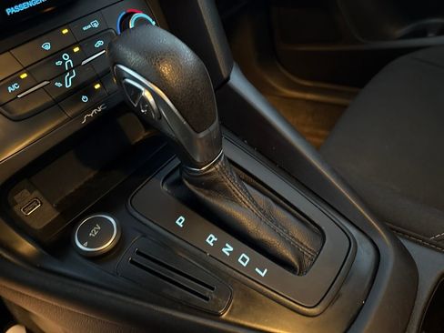 Used 2017 Ford Focus SE image 27