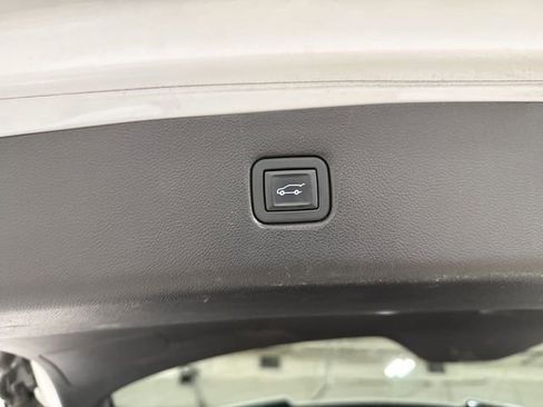 Used 2021 Chevrolet Blazer LT FWD image 28