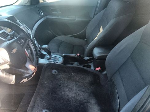 Used 2016 Chevrolet Cruze LT image 17