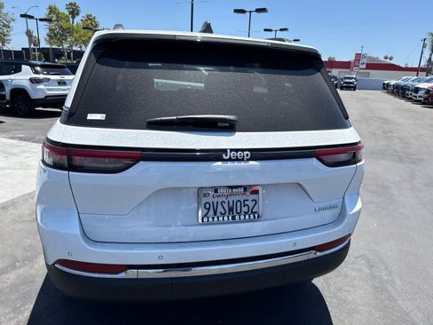 Used 2025 Jeep Grand Cherokee Laredo X RWD image 20