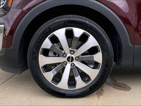 Used 2022 Kia Telluride S FWD image 8