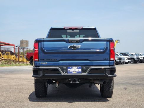 Used 2025 Chevrolet Silverado 2500 LTZ w/ LTZ Plus Package AWD/4WD image 6