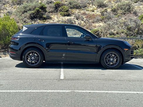 New 2025 Porsche Cayenne image 9