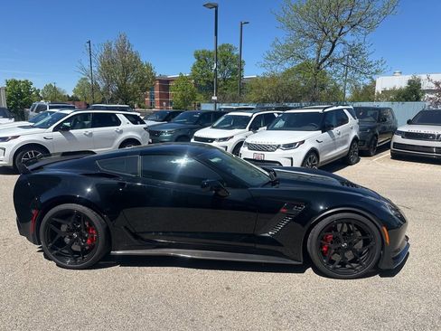 Used 2015 Chevrolet Corvette Z06 w/ Z07 Performance Package RWD image 4