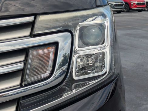 Used 2019 Ford Expedition Limited w/ Equipment Group 301A RWD image 30
