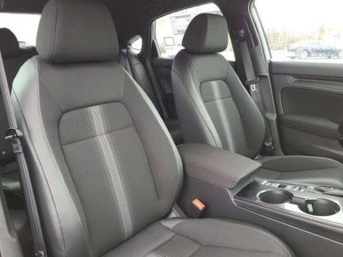 Used 2023 Honda Civic Sport image 12