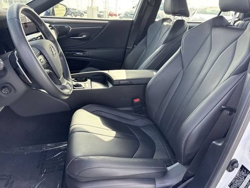 Used 2025 Lexus ES 350 F Sport w/ Accessory Package (Z2) FWD image 11