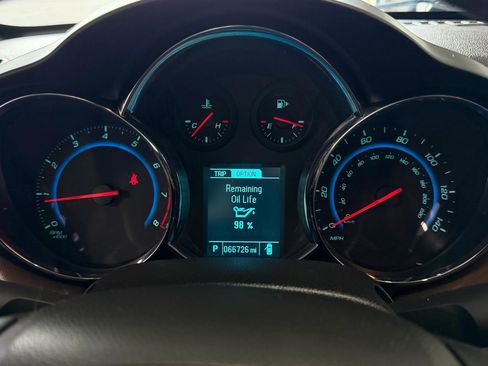 Used 2015 Chevrolet Cruze LTZ w/ Sun, Sound and Sport Package FWD image 4