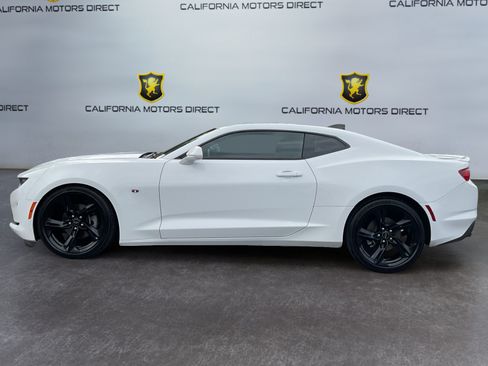 Used 2021 Chevrolet Camaro LT w/ Technology Package RWD image 8