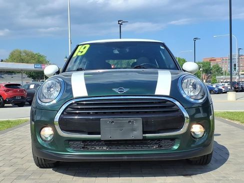 Used 2019 MINI Cooper 2-Door Hardtop w/ Signature Upholstery Package FWD image 2