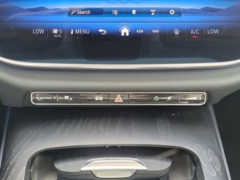 Used 2024 Mercedes-Benz E 350 4MATIC Sedan image 19