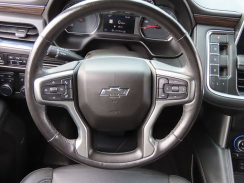 Used 2021 Chevrolet Tahoe Z71 w/ Luxury Package AWD/4WD image 44