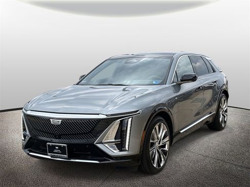 Used 2024 Cadillac Lyriq Luxury image 7