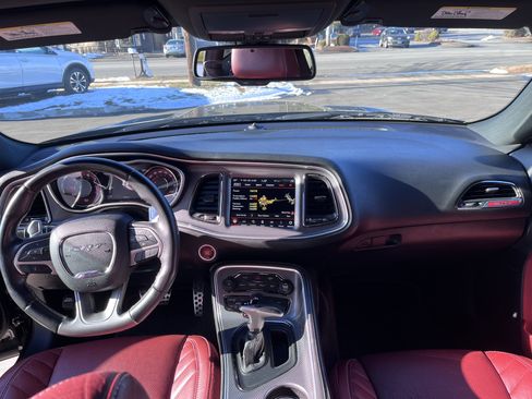 Used 2018 Dodge Challenger SRT Hellcat image 7