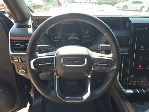 Used 2025 GMC Yukon XL Denali AWD/4WD image 20