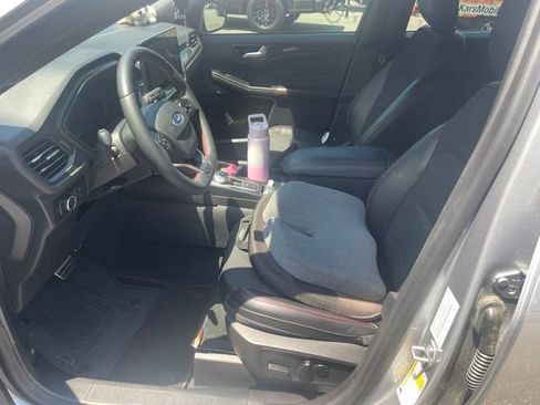 Used 2023 Ford Escape ST-Line w/ Tech Pack #1 FWD image 10