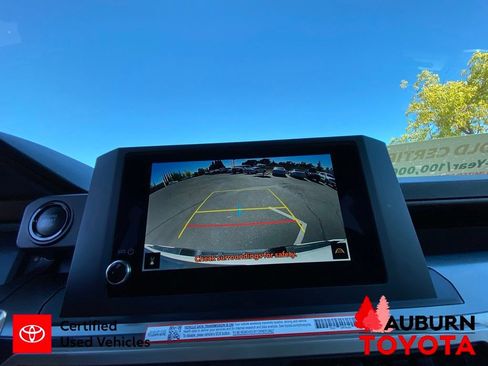 Certified 2025 Toyota Tacoma SR5 AWD/4WD image 42