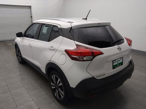 Used 2018 Nissan Kicks SV w/ Exterior Electronics Package FWD image 5