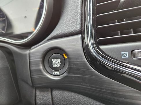 Used 2020 Jeep Grand Cherokee Altitude AWD/4WD image 29