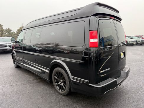 Used 2021 Chevrolet Express 2500 Extended w/ Enhanced Convenience Package image 4