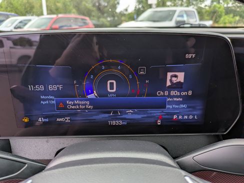 Used 2025 Chevrolet Traverse Z71 w/ Driver Confidence Package AWD/4WD image 20