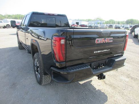 New 2026 GMC Sierra 3500 Denali w/ Denali Reserve Package AWD/4WD image 7