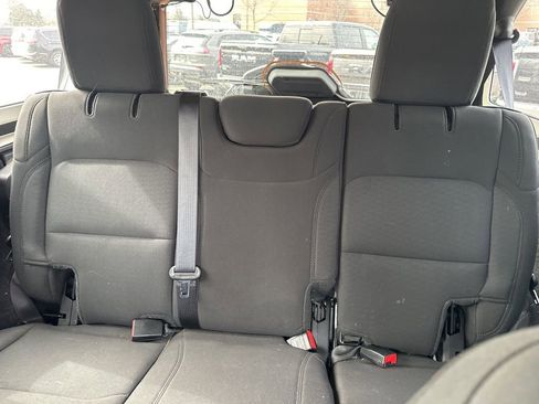 Used 2022 Jeep Wrangler Unlimited Sport image 12