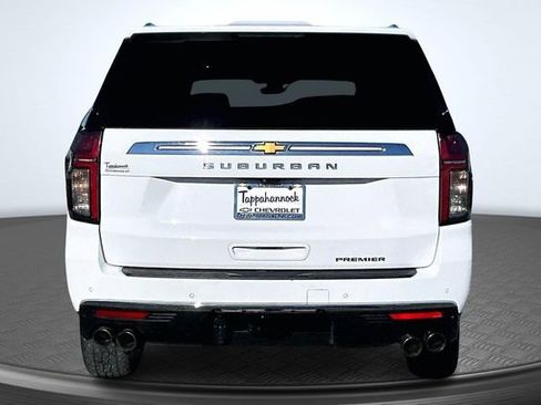 Used 2021 Chevrolet Suburban Premier w/ Premium Package image 5