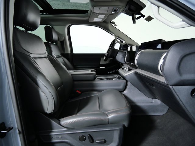 Certified 2025 Ford Expedition Active AWD/4WD image 11