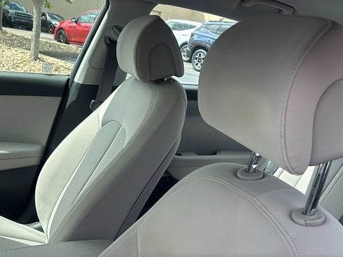 Used 2017 Hyundai Sonata SE w/ Winter Weather Package FWD image 24