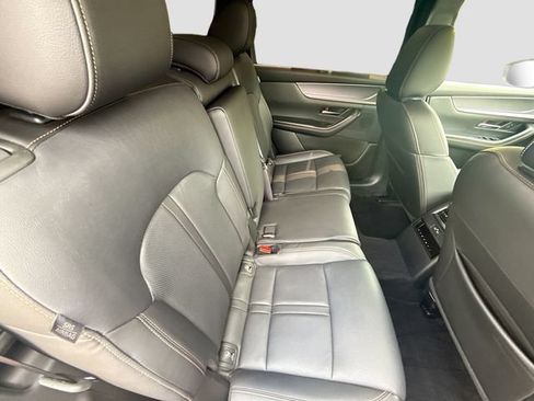 Certified 2024 MAZDA CX-90 Plug-In Hybrid w/ Preferred AWD/4WD image 32
