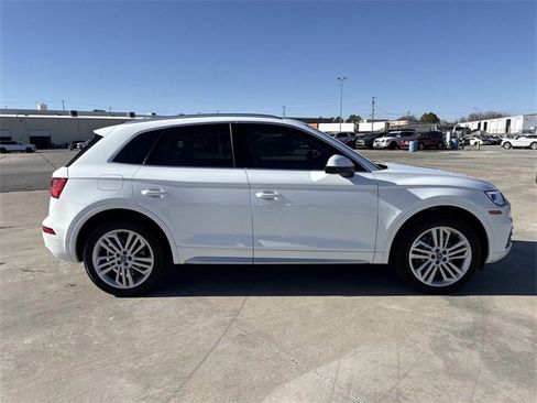 Used 2018 Audi Q5 2.0T Premium Plus w/ Premium Plus Package image 8