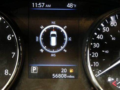 Used 2018 Nissan Rogue SV AWD/4WD image 24