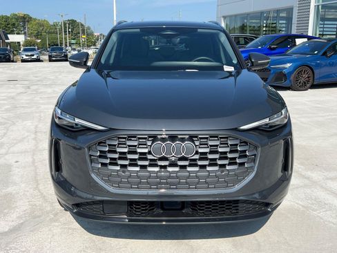 Used 2025 Audi Q5 Premium Plus w/ Premium Plus AWD/4WD image 2