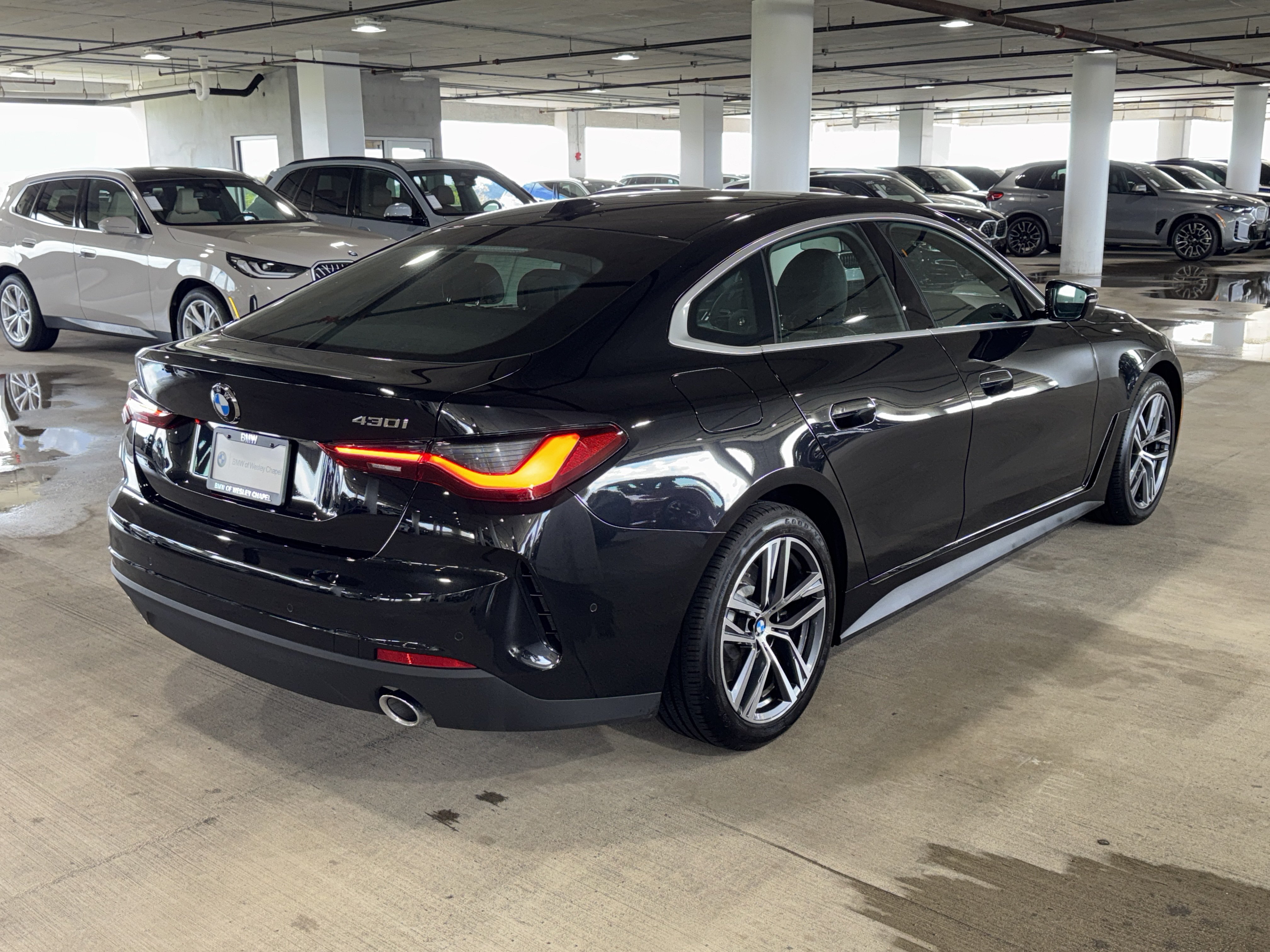 Used 2025 BMW 430i w/ Premium Package RWD image 8