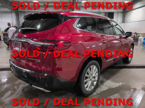 Used 2019 Buick Enclave Premium w/ Experience Buick Package image 3