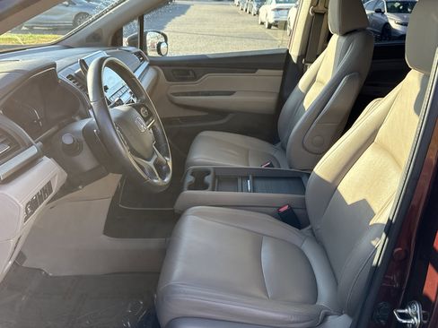 Used 2018 Honda Odyssey EX-L image 16