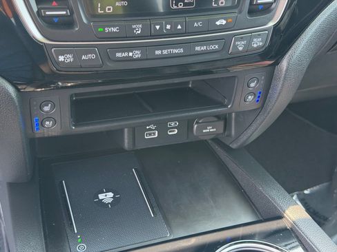 Used 2025 Honda Ridgeline Black Edition image 25