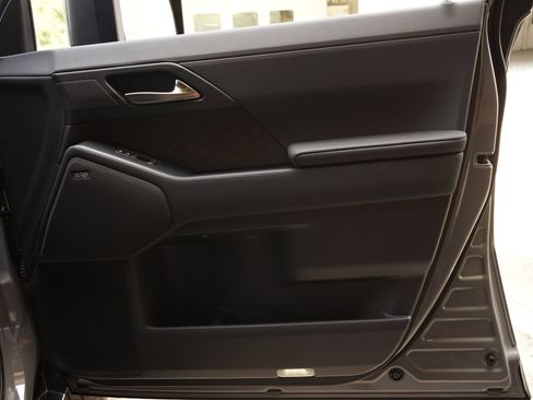 Used 2026 Lexus GX 550 w/ Cold Area Package AWD/4WD image 26