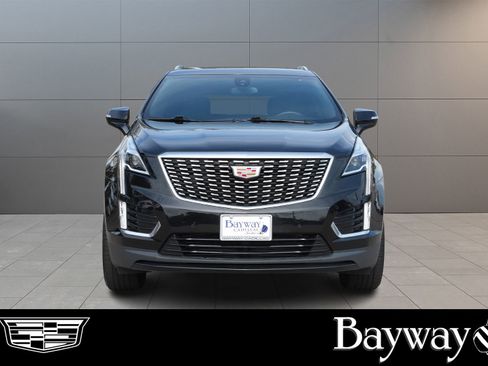 Certified 2024 Cadillac XT5 Luxury FWD image 2